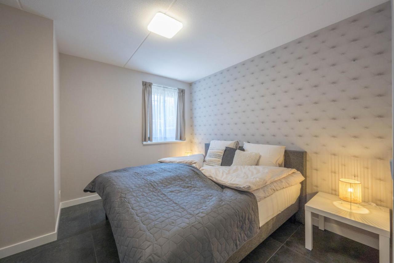 Meerzicht 24 - Luxury Family Accommodation With Beautiful Lake Side View Uitgeest Esterno foto